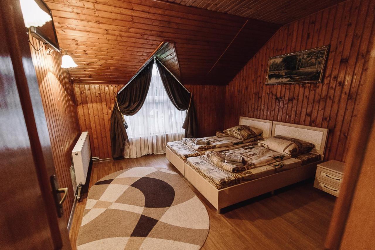 Toga Cottage Yablunytsya Exterior photo